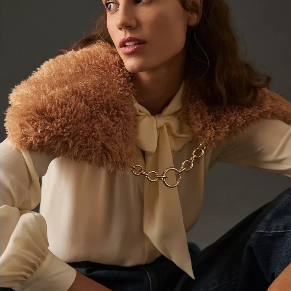 Anthropologie Faux fur collar with chain NWT